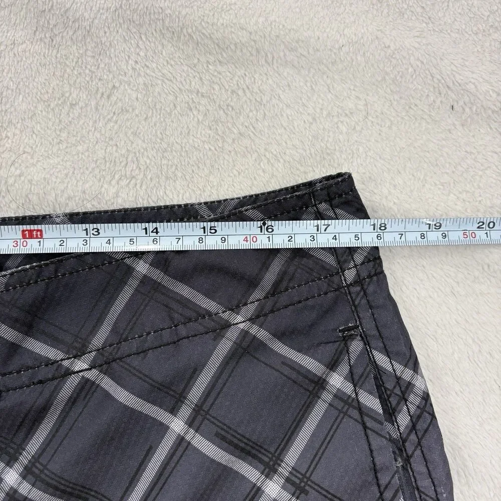Y2K Iguana Lifewear Board Shorts Mens L Gray Plaid Floral Surf Swim Buckle